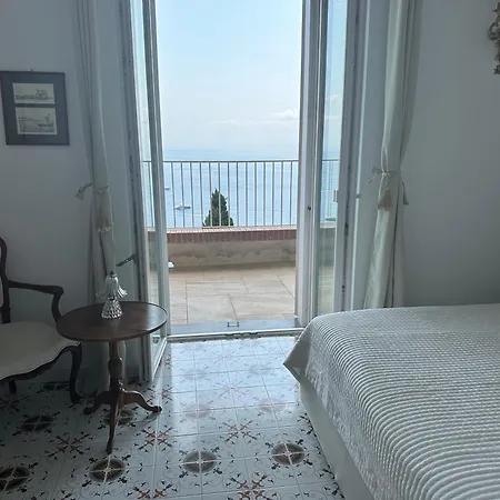 La Grande Bellezza Βίλα Κάπρι