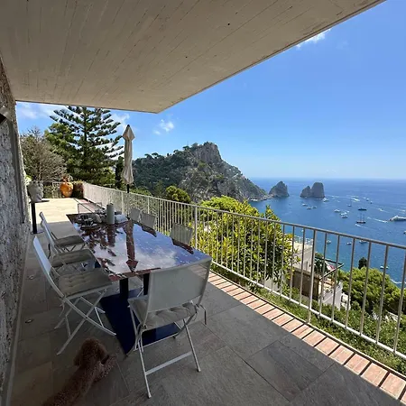 La Grande Bellezza Κάπρι